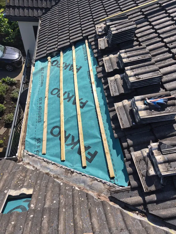 Membrane and battens on a tiled roof, Delta Roofing
